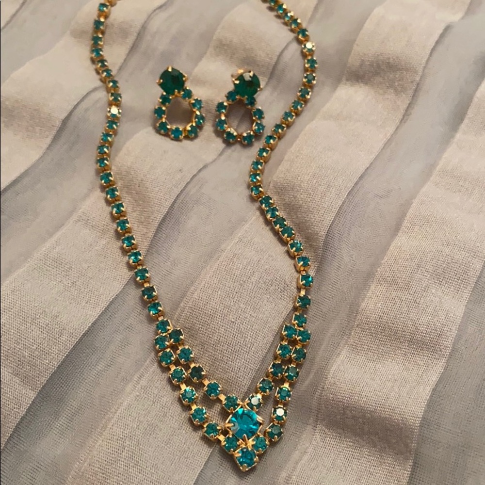 Fashion necklace/earring set, great 4 prom/social
